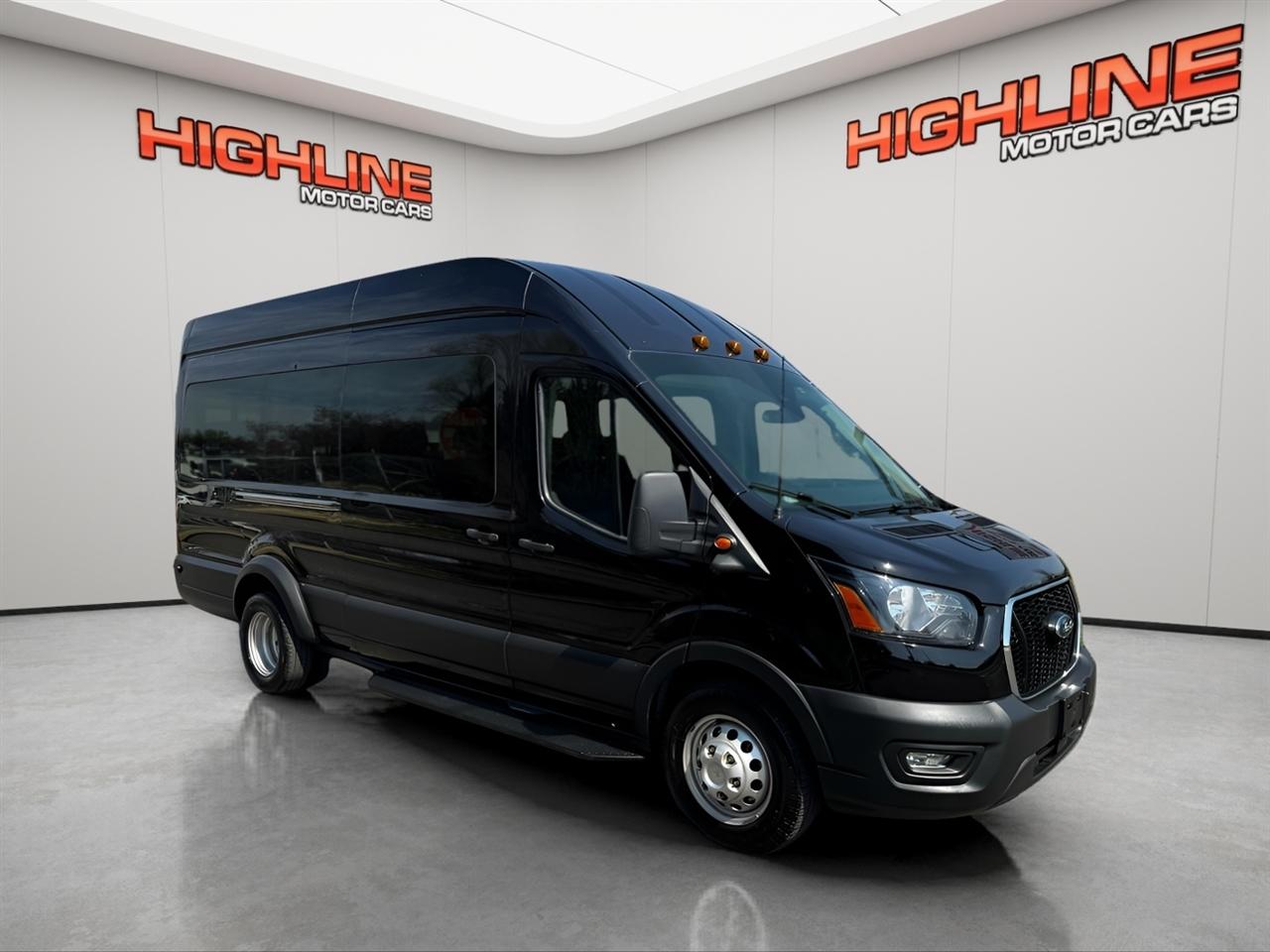 Ford Transit Passenger Wagon T-350 HD 148" EL High Roof XLT DRW AWD 2022