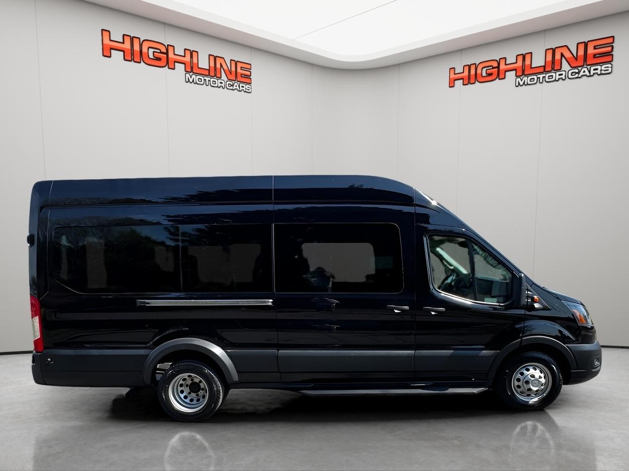 Ford Transit Passenger Wagon T-350 HD 148" EL High Roof XLT DRW AWD 2022