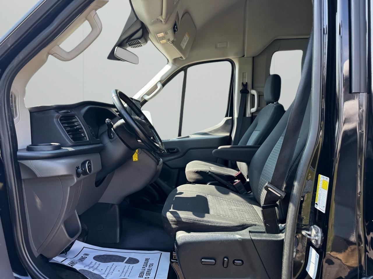 Ford Transit Passenger Wagon T-350 HD 148" EL High Roof XLT DRW AWD 2022