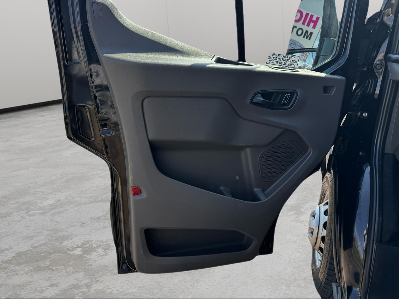 Ford Transit Passenger Wagon T-350 HD 148" EL High Roof XLT DRW AWD 2022