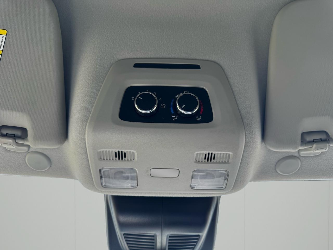 Ford Transit Passenger Wagon T-350 HD 148" EL High Roof XLT DRW AWD 2022