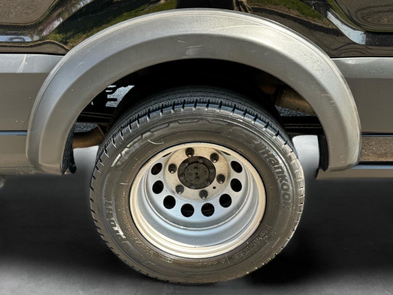 Ford Transit Passenger Wagon T-350 HD 148" EL High Roof XLT DRW AWD 2022