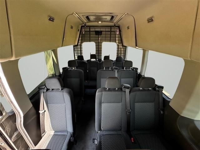 Ford Transit Passenger Wagon T-350 HD 148" EL High Roof XLT DRW AWD 2022