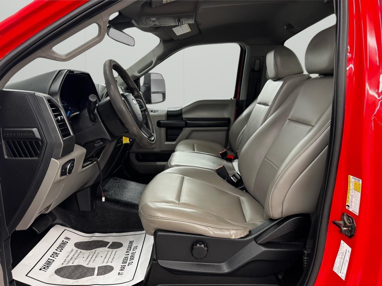 Ford Super Duty F-350 SRW XLT 4WD Reg Cab 8' Box 2020