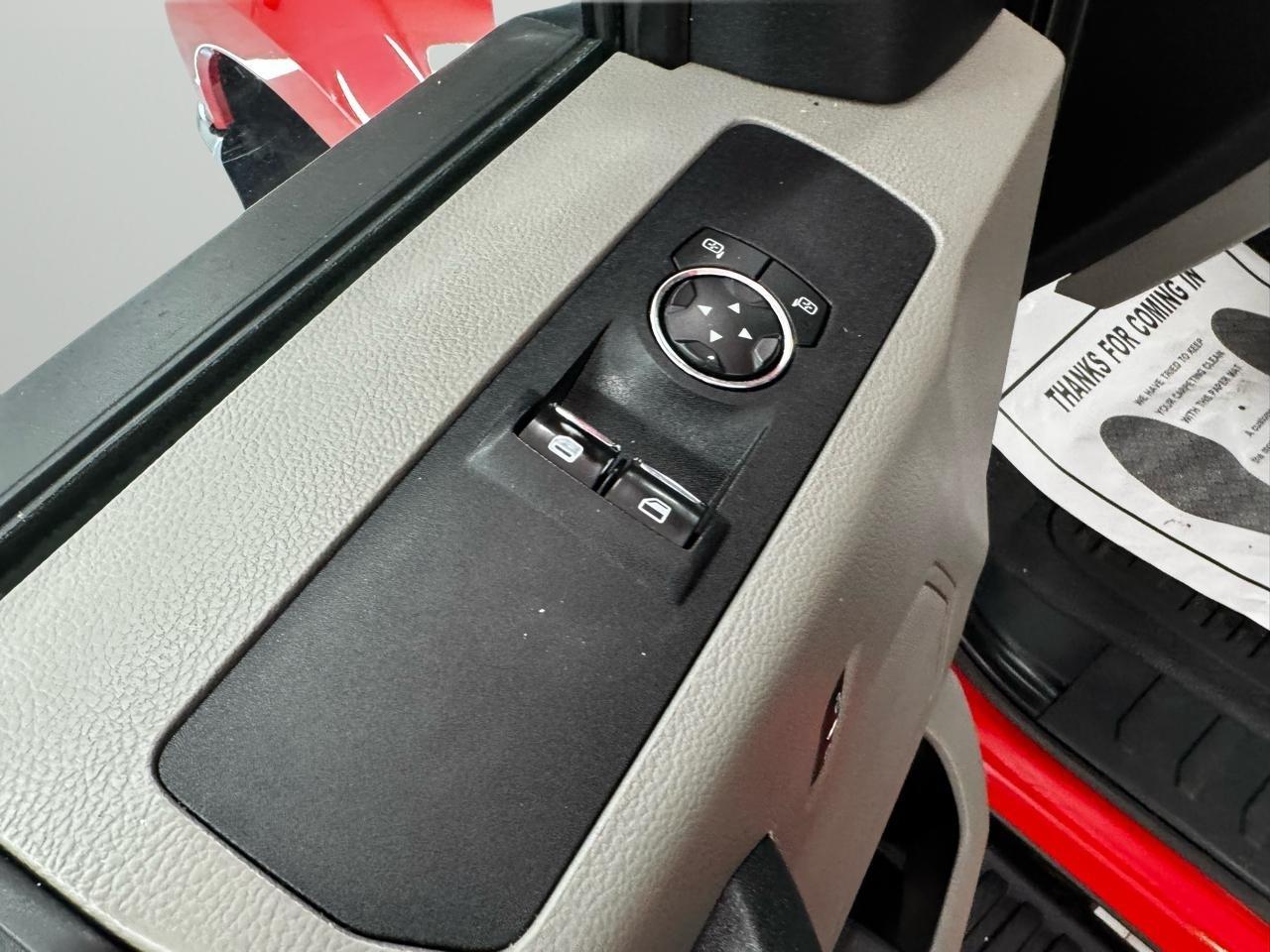 Ford Super Duty F-350 SRW XLT 4WD Reg Cab 8' Box 2020