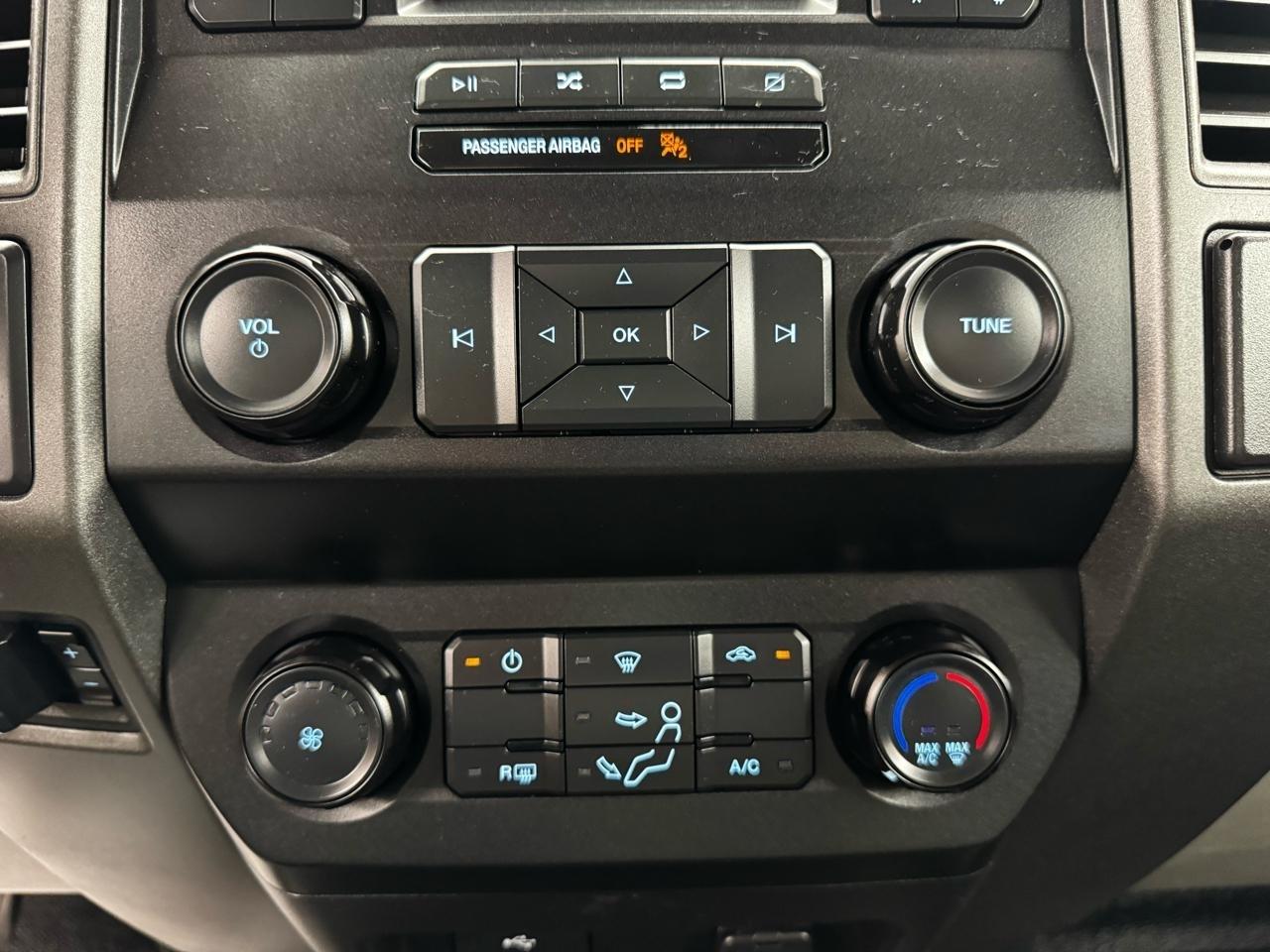 Ford Super Duty F-350 SRW XLT 4WD Reg Cab 8' Box 2020