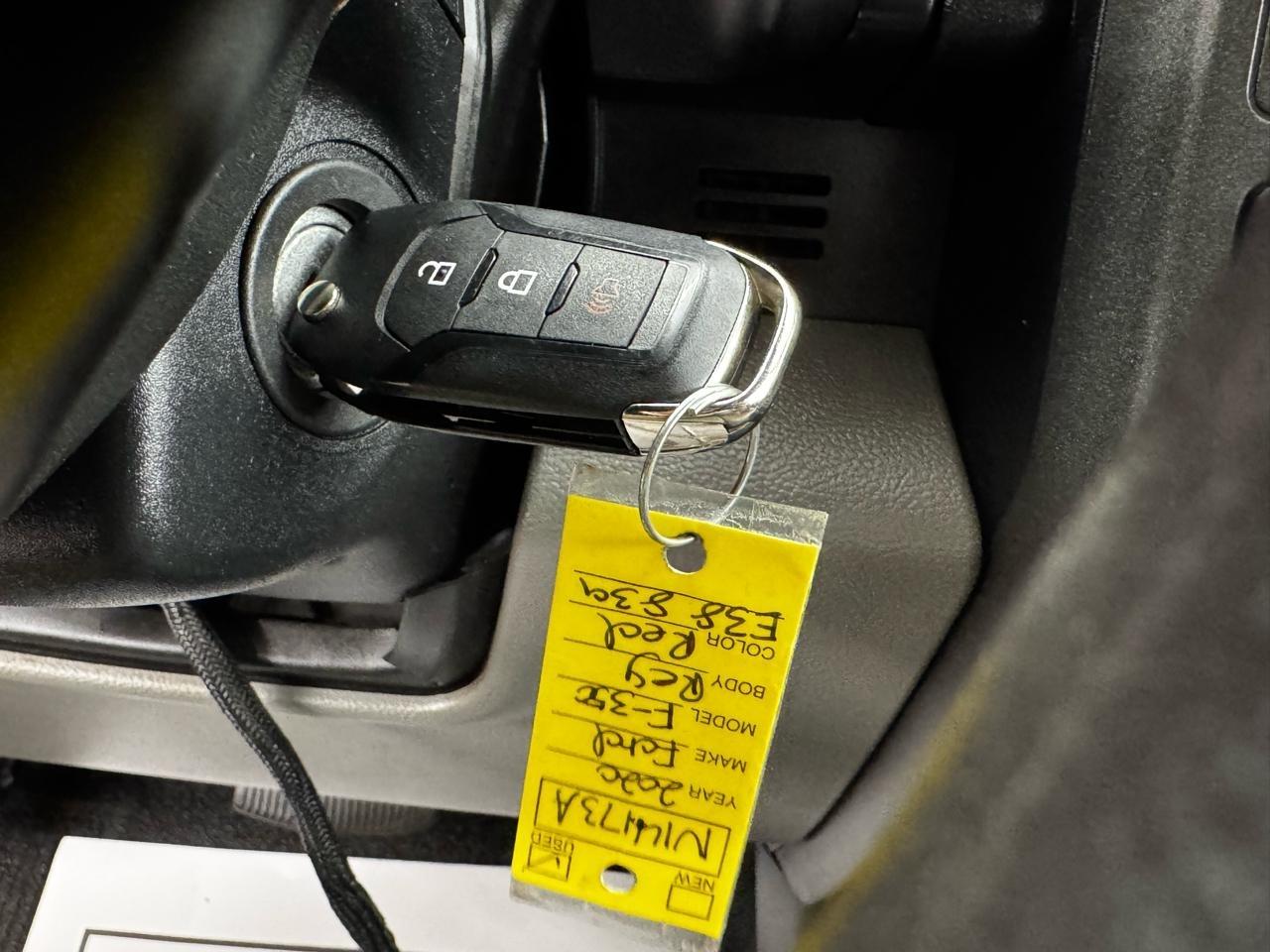 Ford Super Duty F-350 SRW XLT 4WD Reg Cab 8' Box 2020