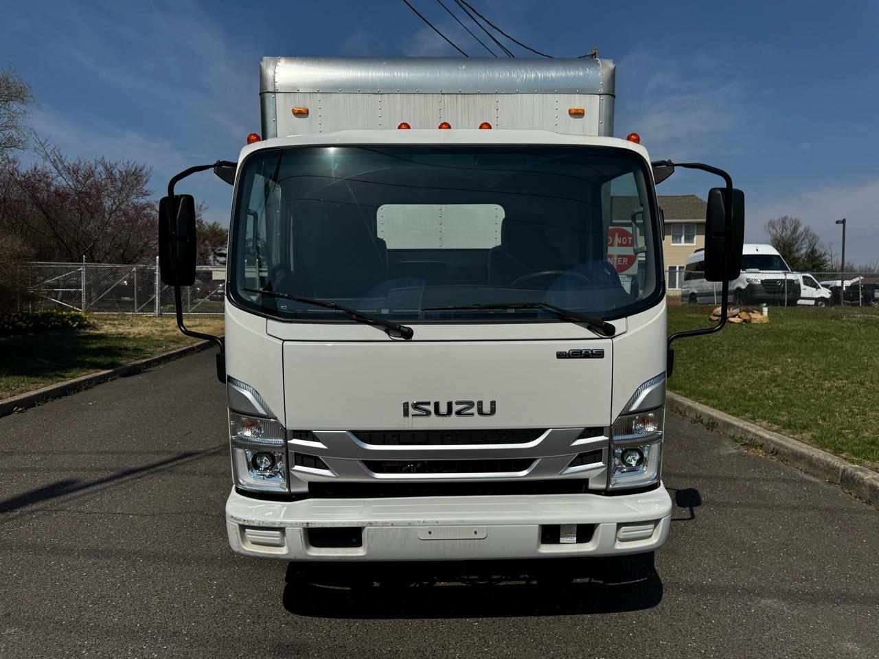 Isuzu NPR  2023
