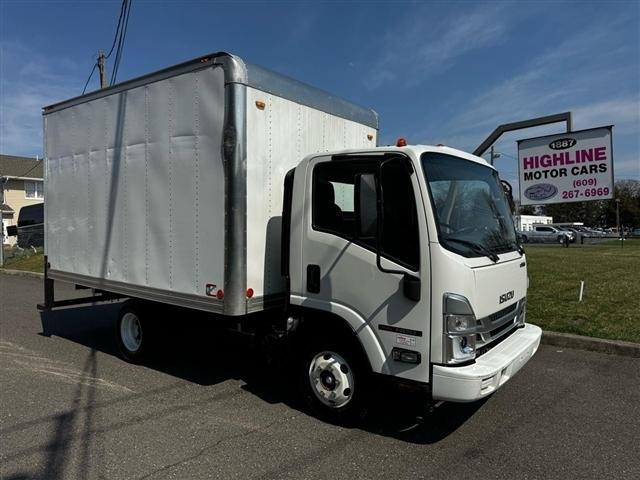 Isuzu NPR  2023