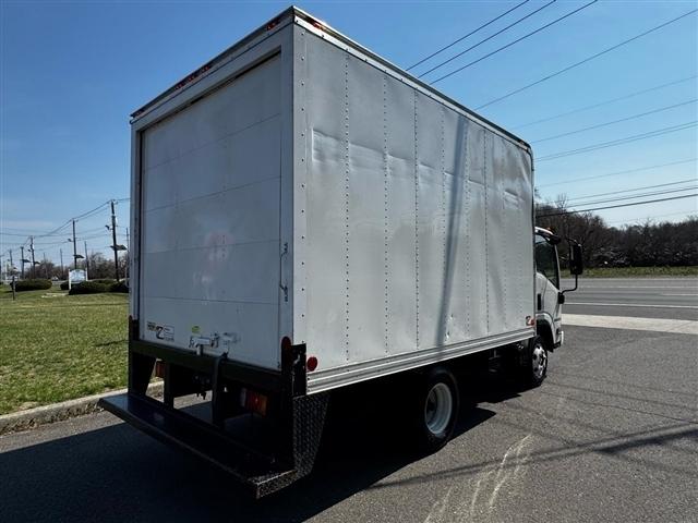 Isuzu NPR  2023