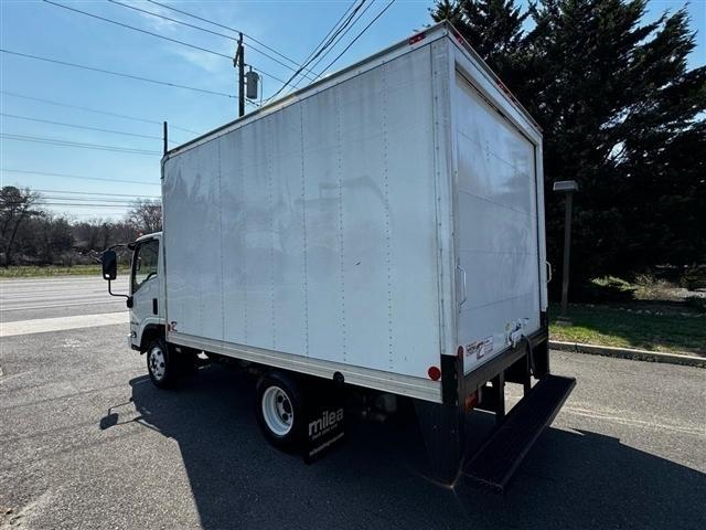 Isuzu NPR  2023