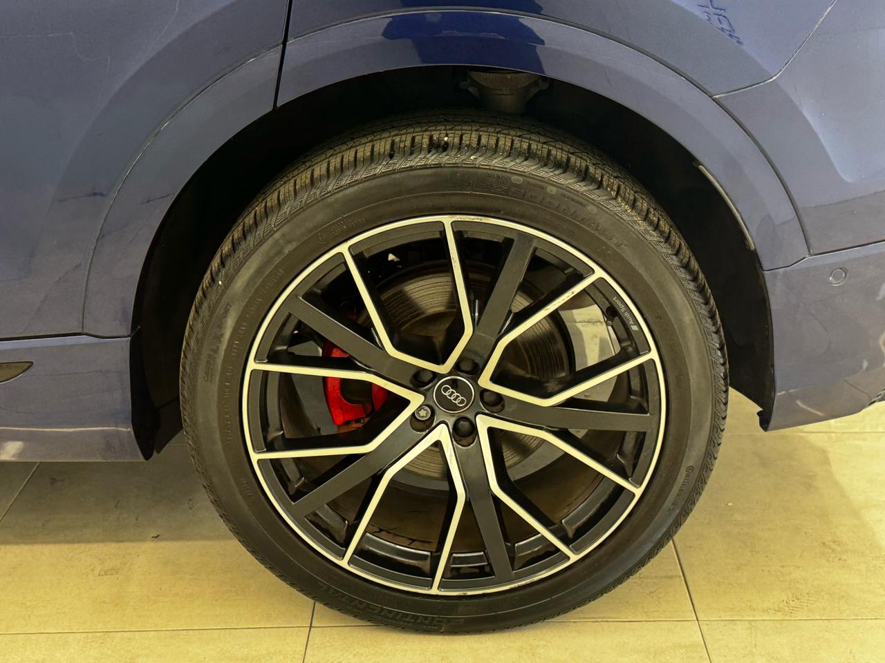 Audi Q8 Premium Plus 55 TFSI quattro 2019