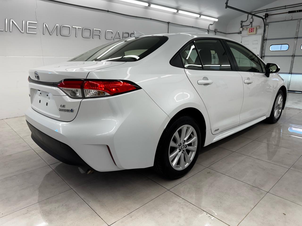 Toyota Corolla Hybrid LE AWD (Natl) 2023