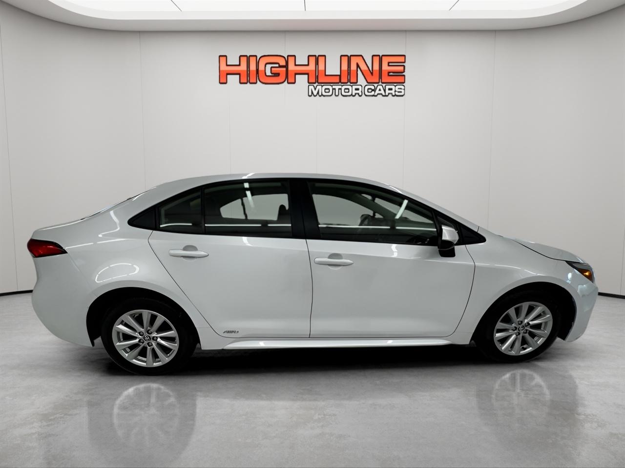 Toyota Corolla Hybrid LE AWD (Natl) 2023