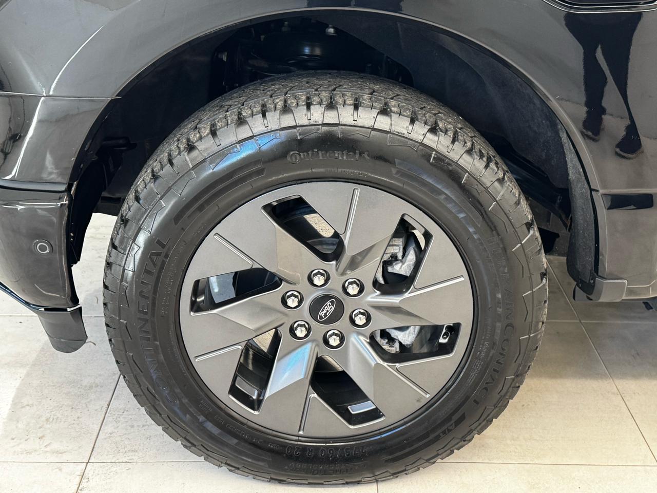 Ford F-150 Lightning Platinum 4WD SuperCrew 5.5' Box 2023