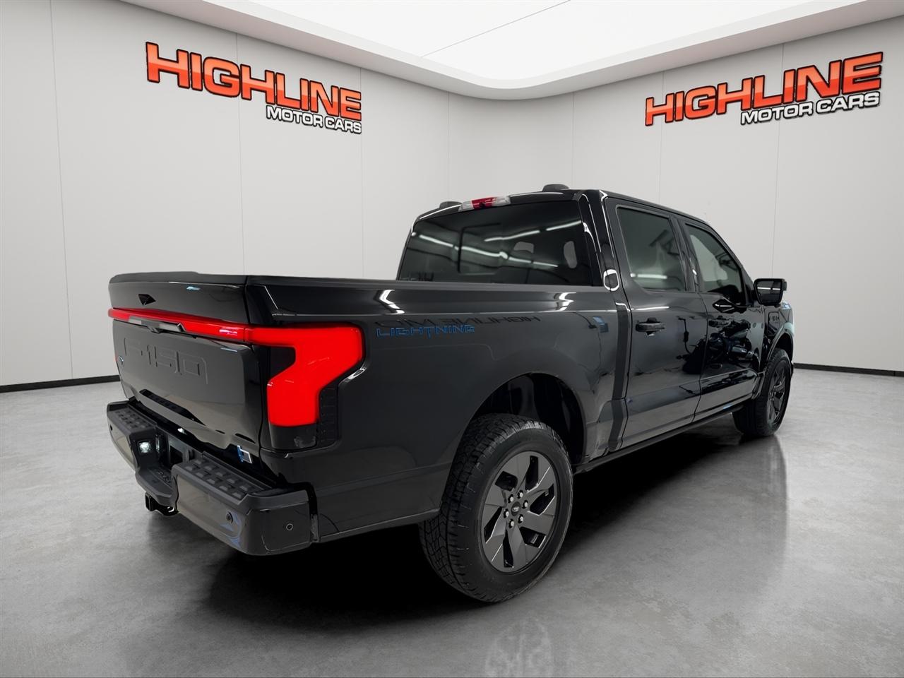 Ford F-150 Lightning Platinum 4WD SuperCrew 5.5' Box 2023