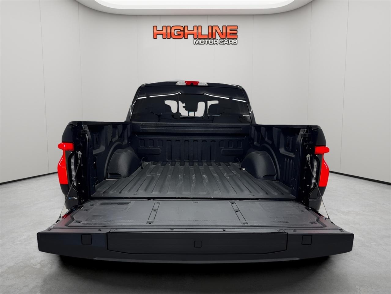 Ford F-150 Lightning Platinum 4WD SuperCrew 5.5' Box 2023