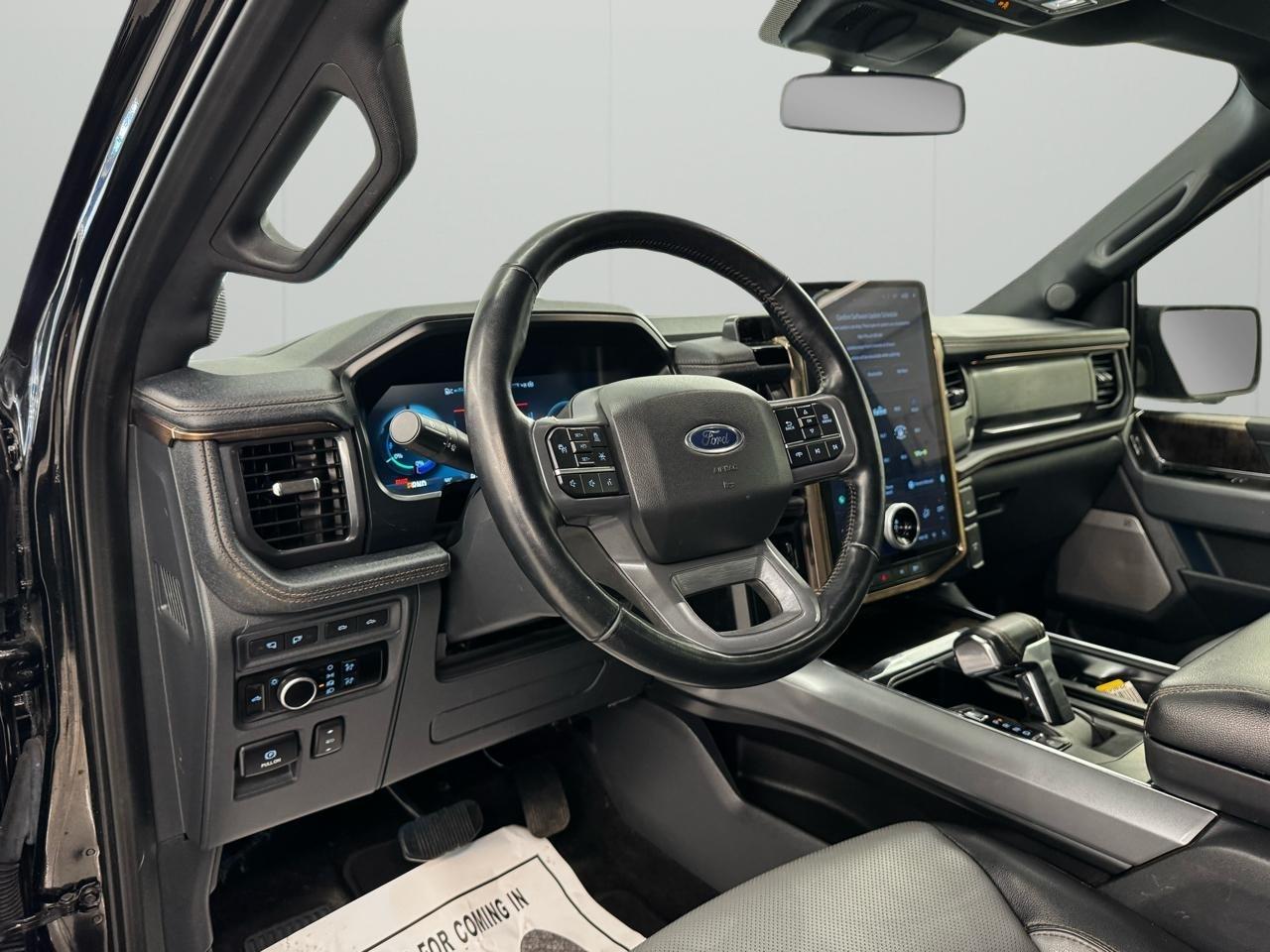 Ford F-150 Lightning Platinum 4WD SuperCrew 5.5' Box 2023