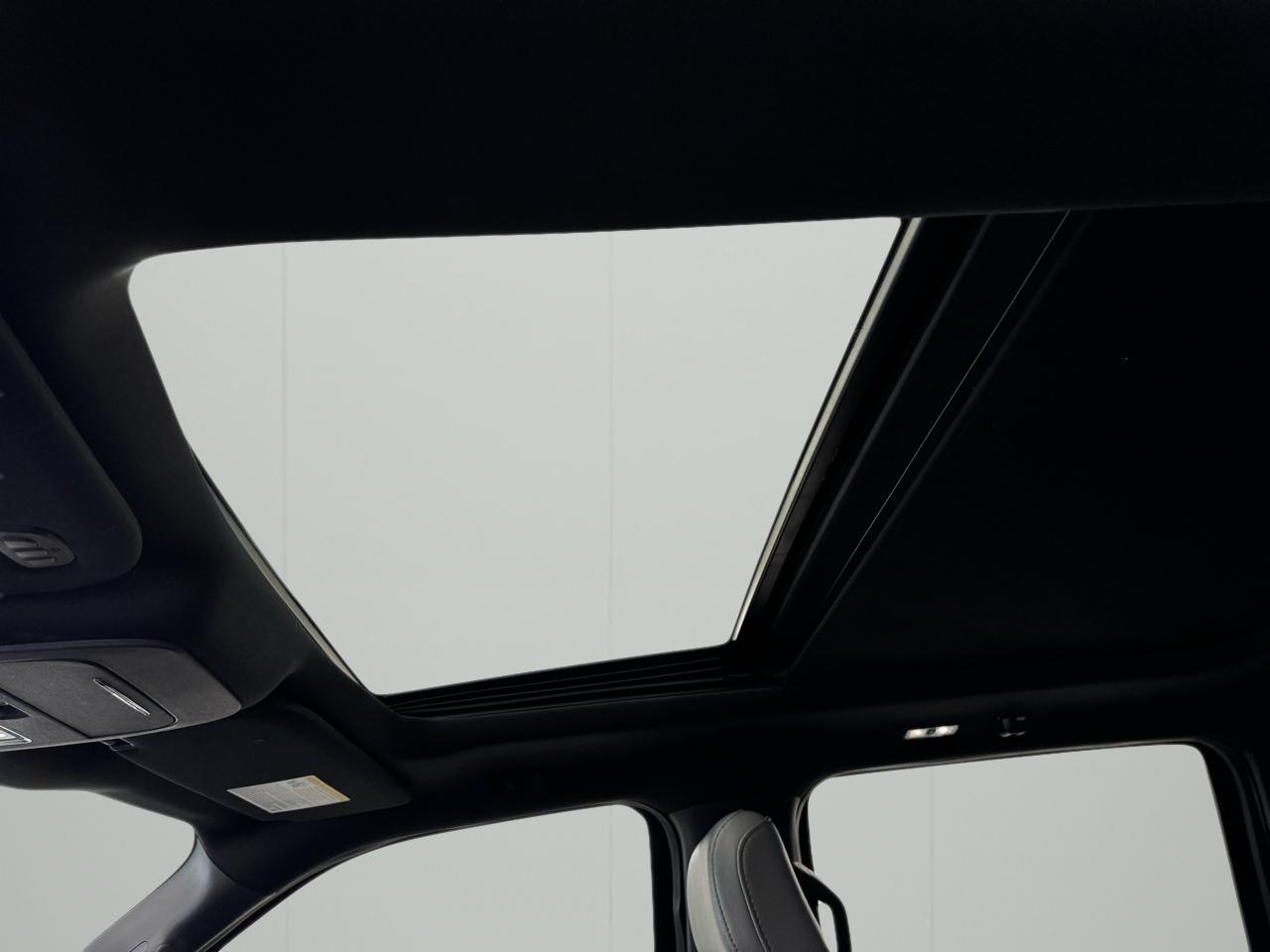 Ford F-150 Lightning Platinum 4WD SuperCrew 5.5' Box 2023