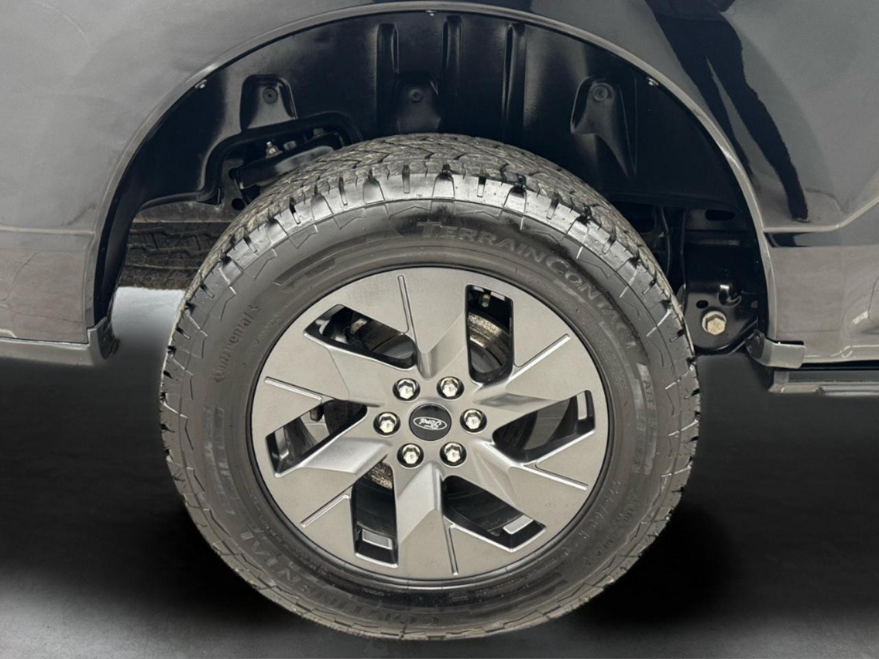 Ford F-150 Lightning Platinum 4WD SuperCrew 5.5' Box 2023