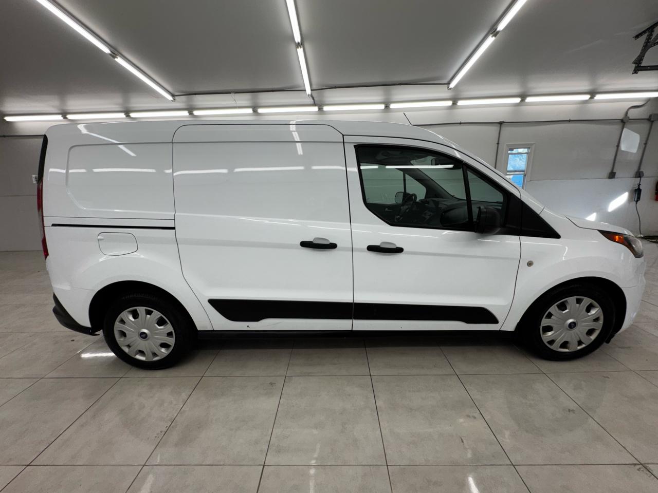 Ford Transit Connect Van XLT LWB w/Rear Symmetrical Doors 2022