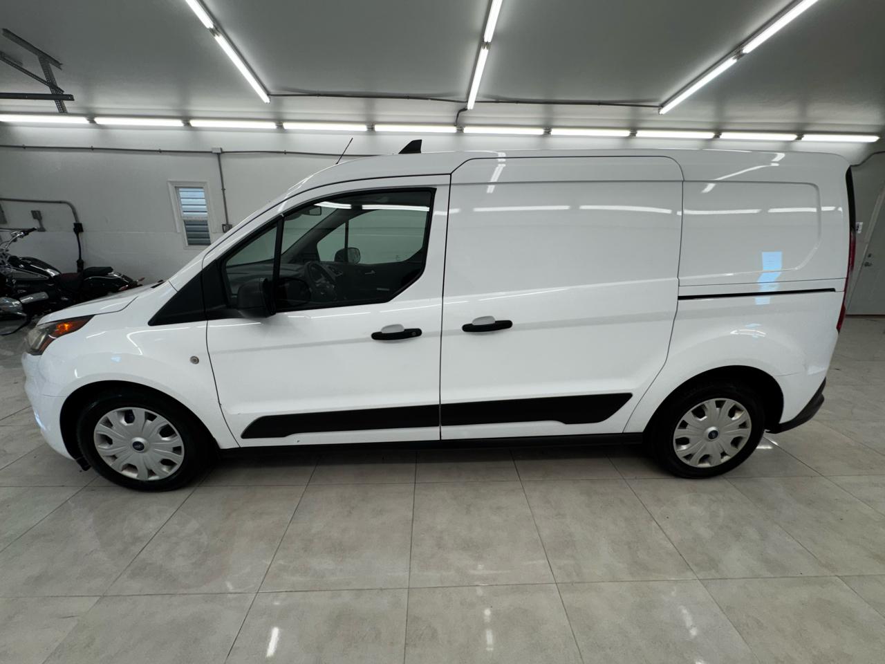 Ford Transit Connect Van XLT LWB w/Rear Symmetrical Doors 2022