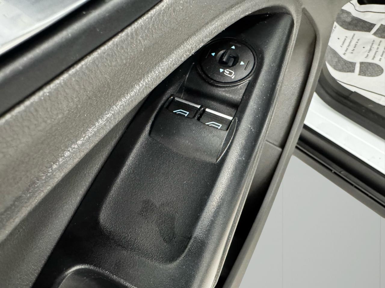 Ford Transit Connect Van XLT LWB w/Rear Symmetrical Doors 2022