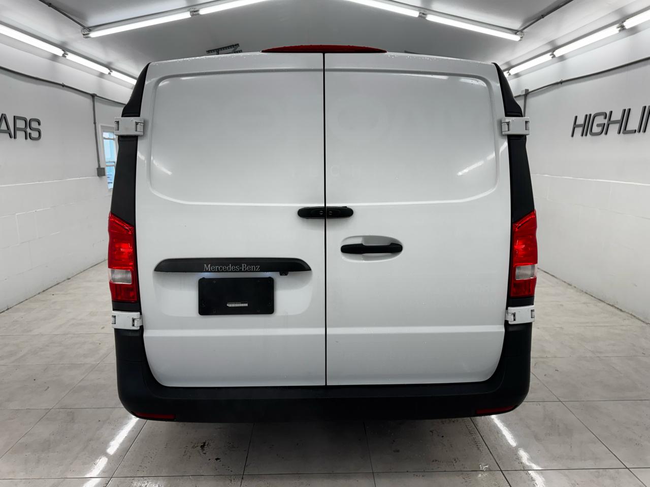 Mercedes-Benz Metris Cargo Van Standard Roof 126" Wheelbase 2020