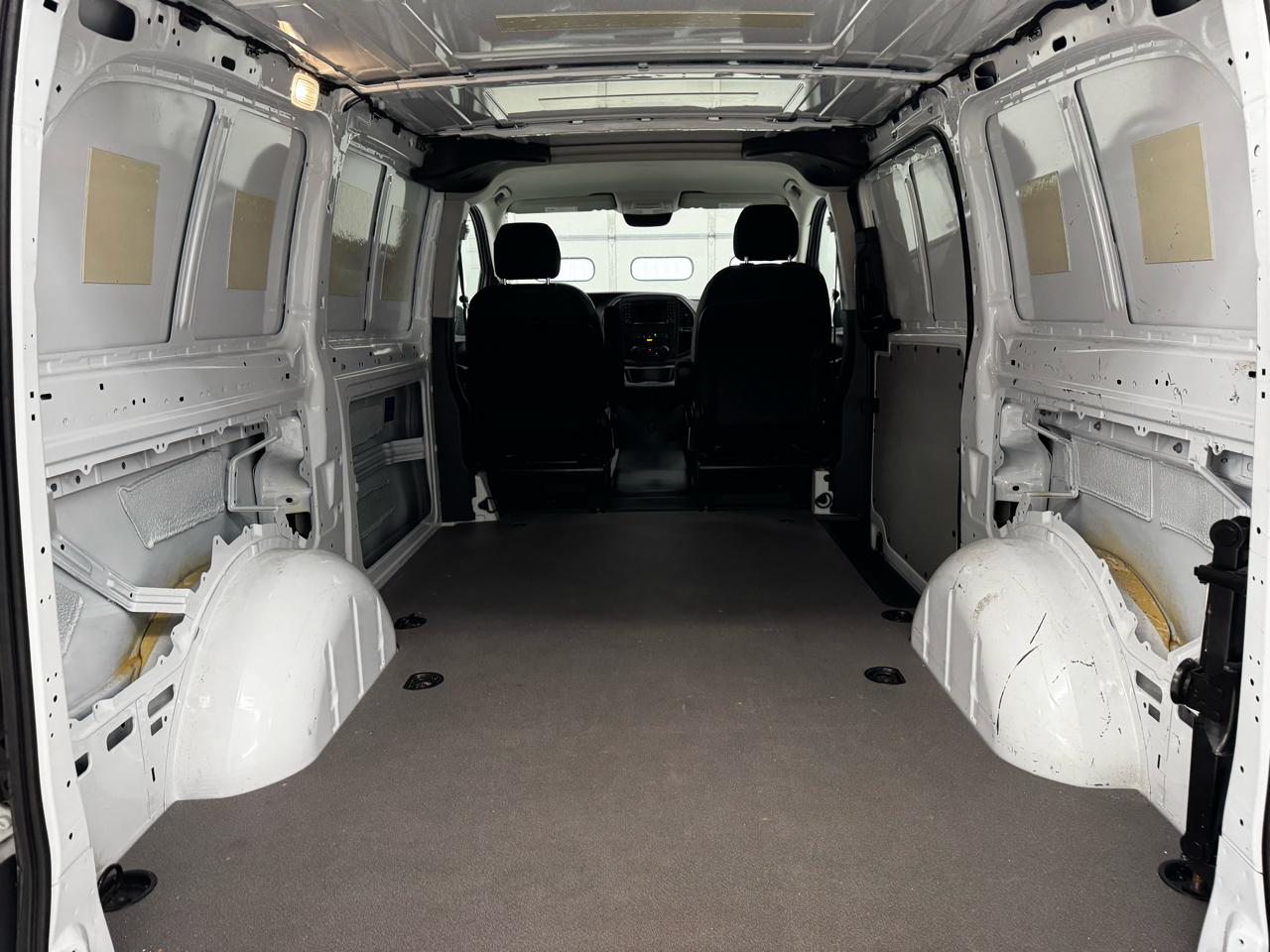 Mercedes-Benz Metris Cargo Van Standard Roof 126" Wheelbase 2020