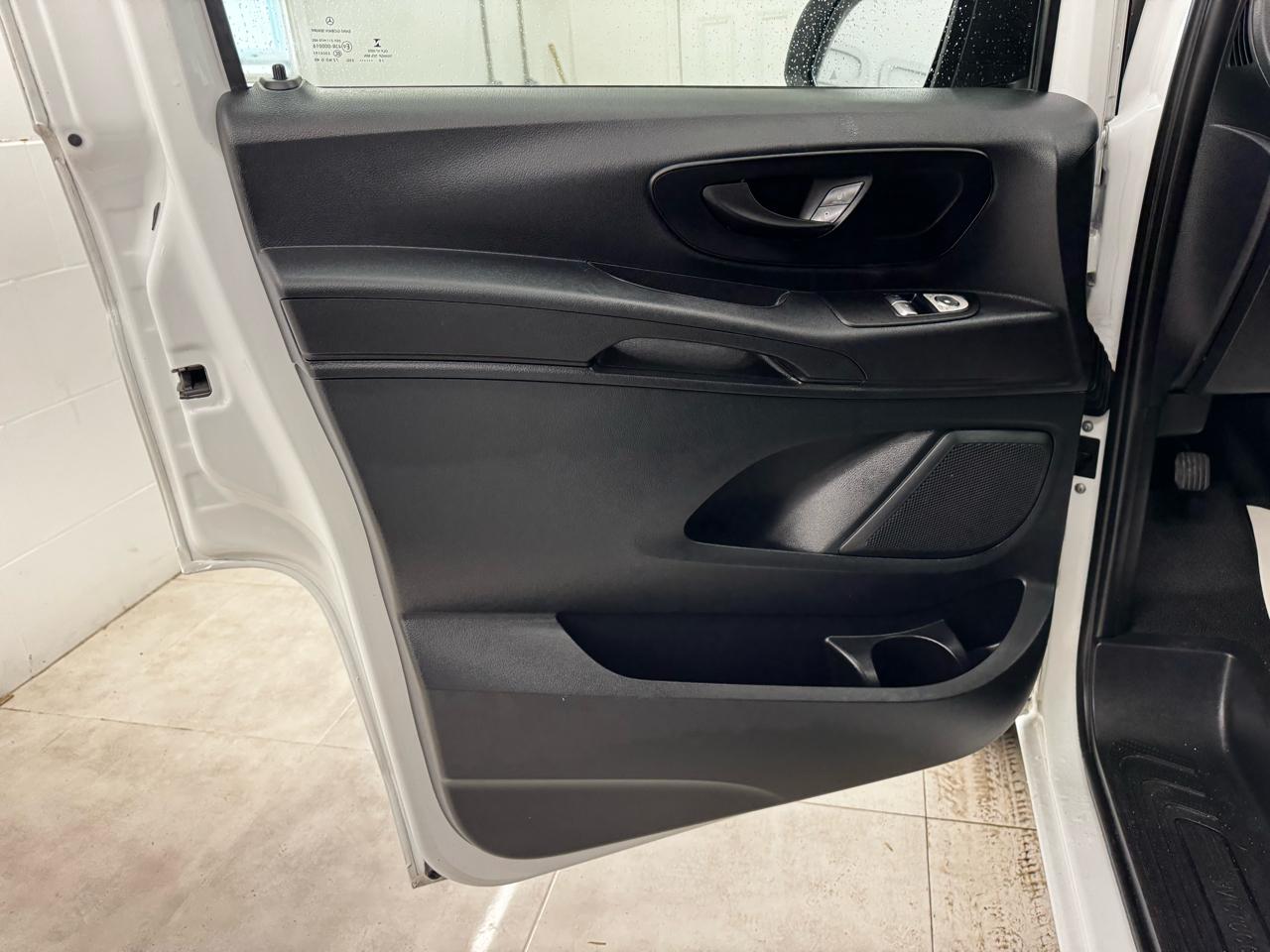 Mercedes-Benz Metris Cargo Van Standard Roof 126" Wheelbase 2020