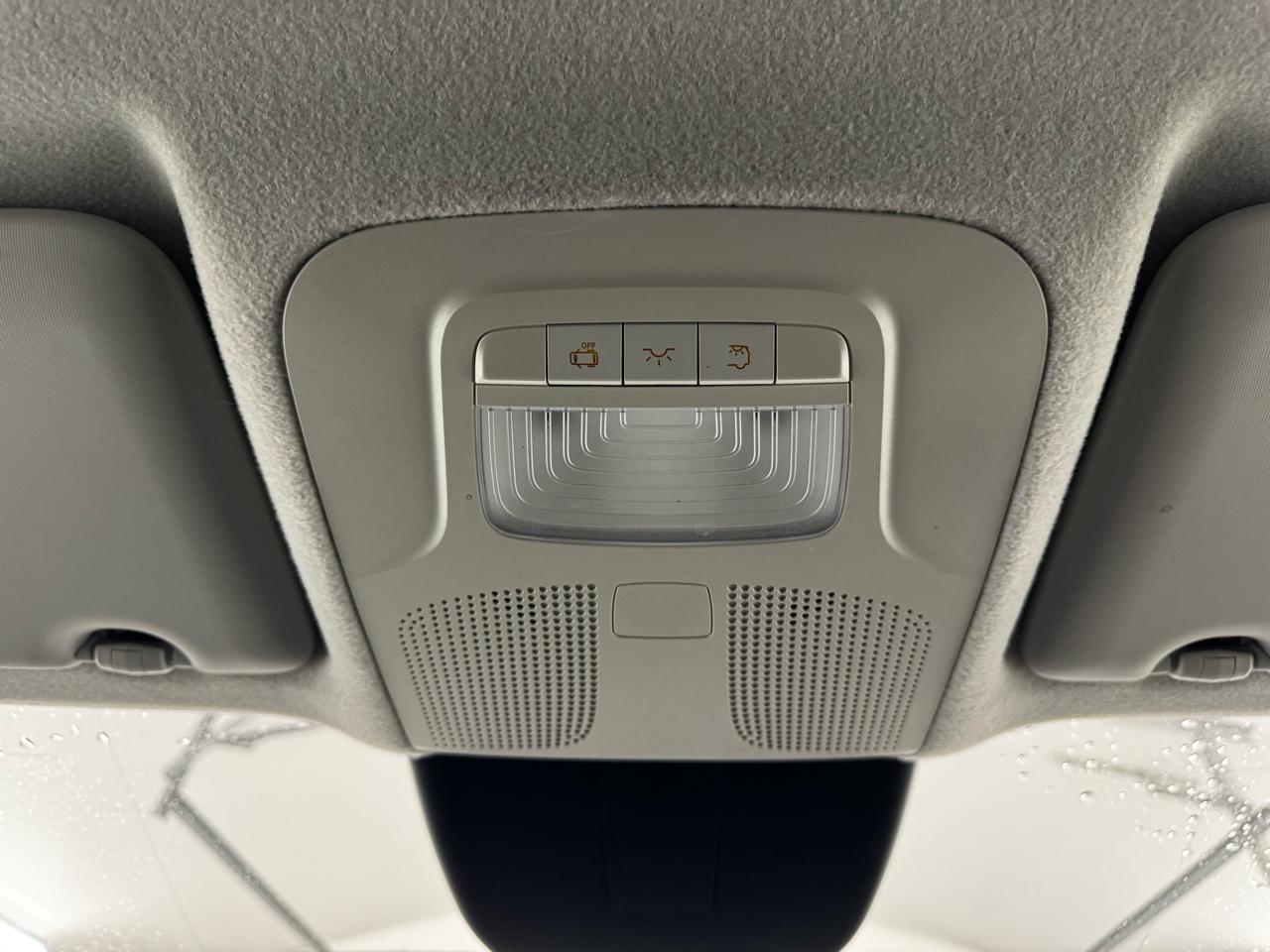 Mercedes-Benz Metris Cargo Van Standard Roof 126" Wheelbase 2020