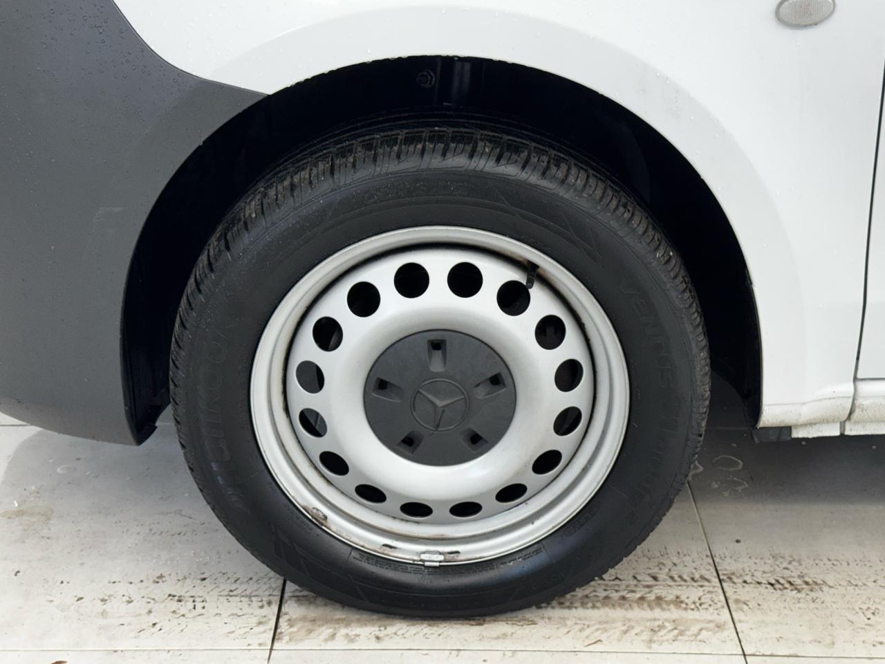 Mercedes-Benz Metris Cargo Van Standard Roof 126" Wheelbase 2020