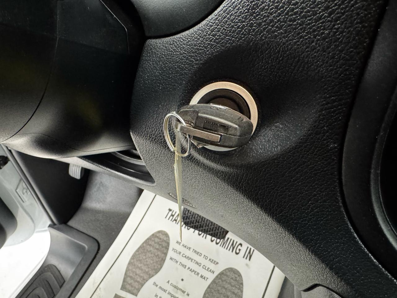 Mercedes-Benz Metris Cargo Van Standard Roof 126" Wheelbase 2020