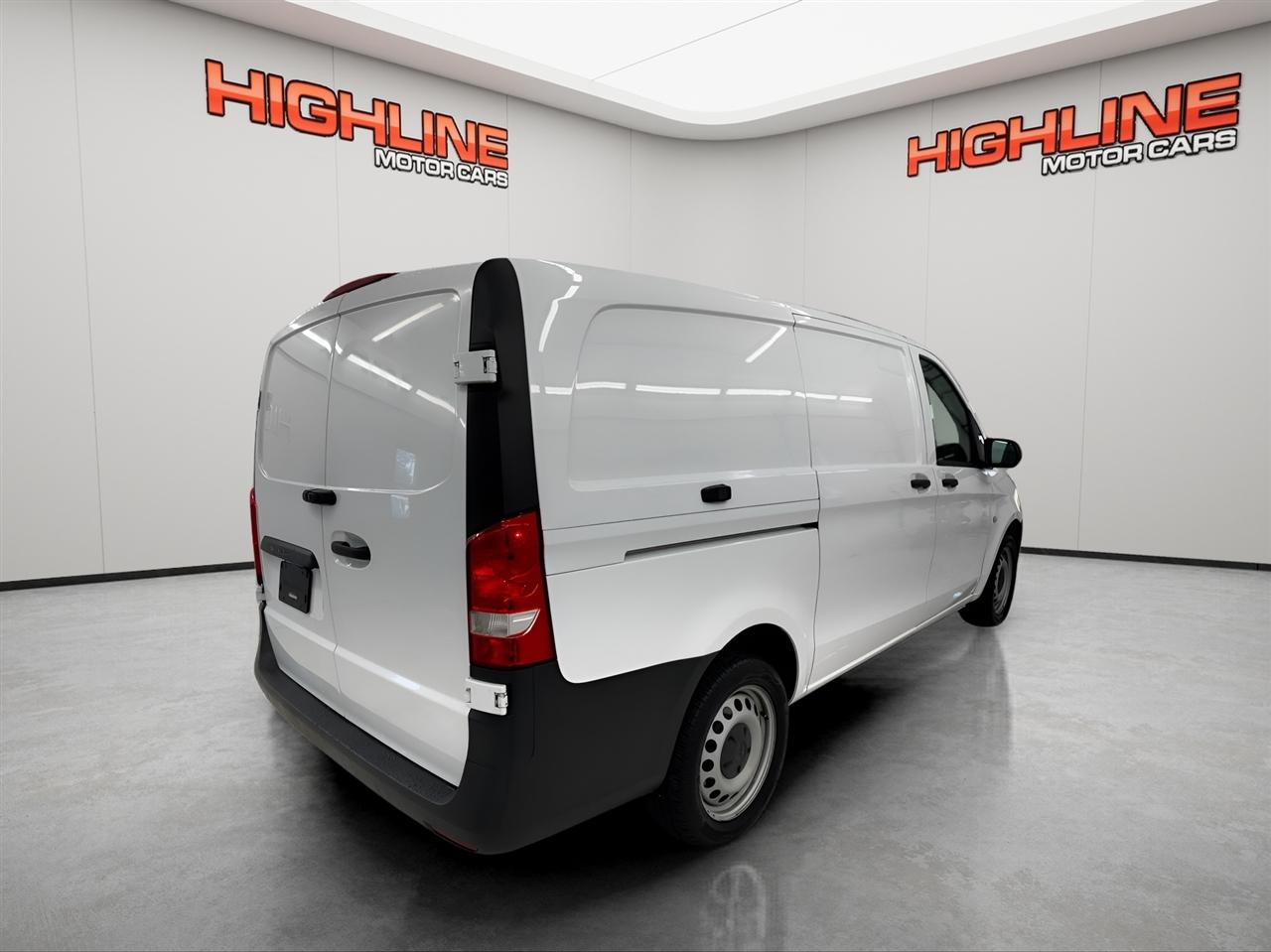 Mercedes-Benz Metris Cargo Van Standard Roof 126" Wheelbase 2020