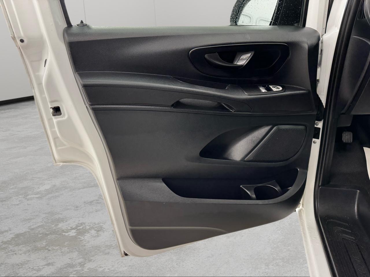 Mercedes-Benz Metris Cargo Van Standard Roof 126" Wheelbase 2020