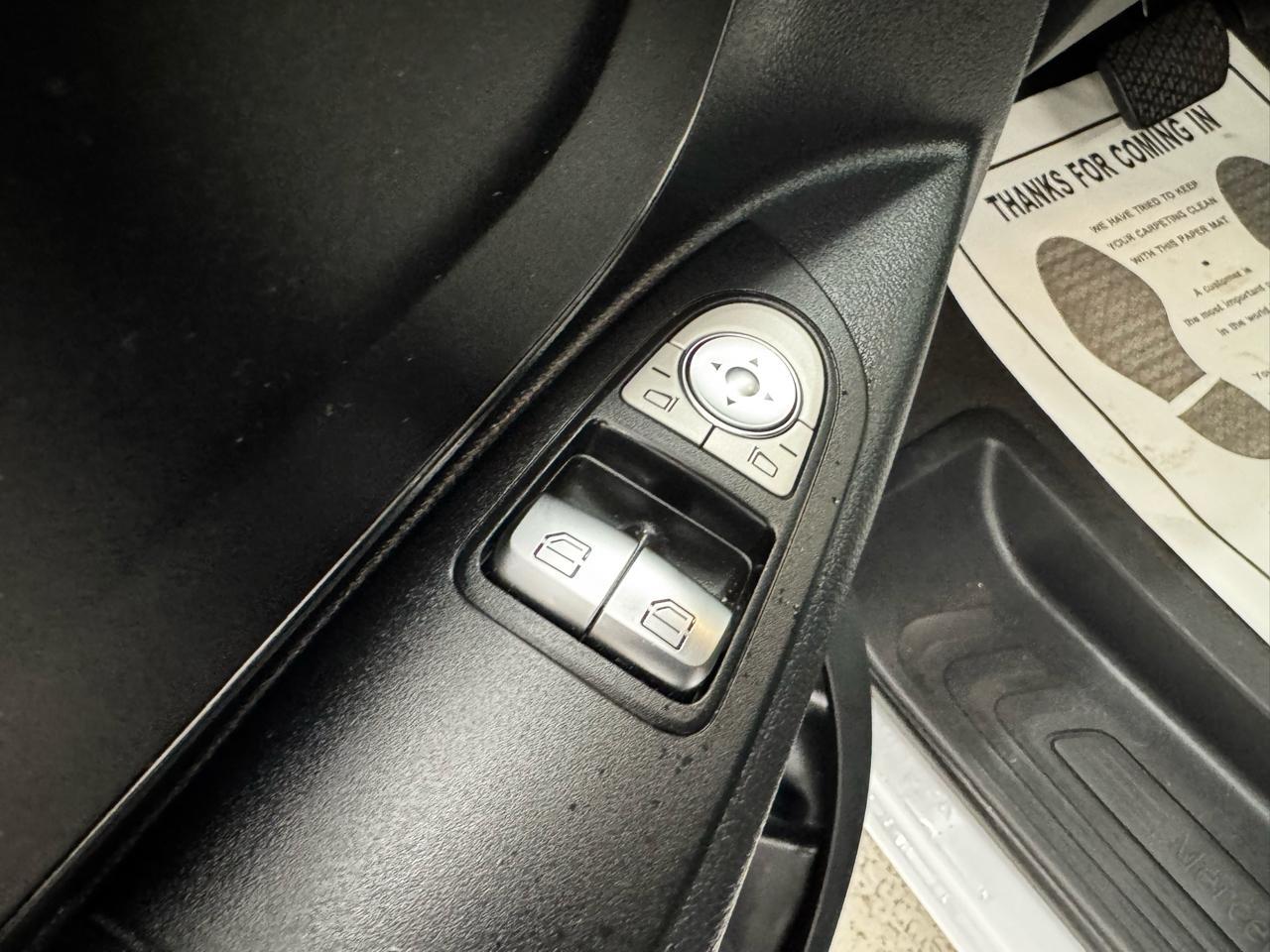 Mercedes-Benz Metris Cargo Van Standard Roof 126" Wheelbase 2020