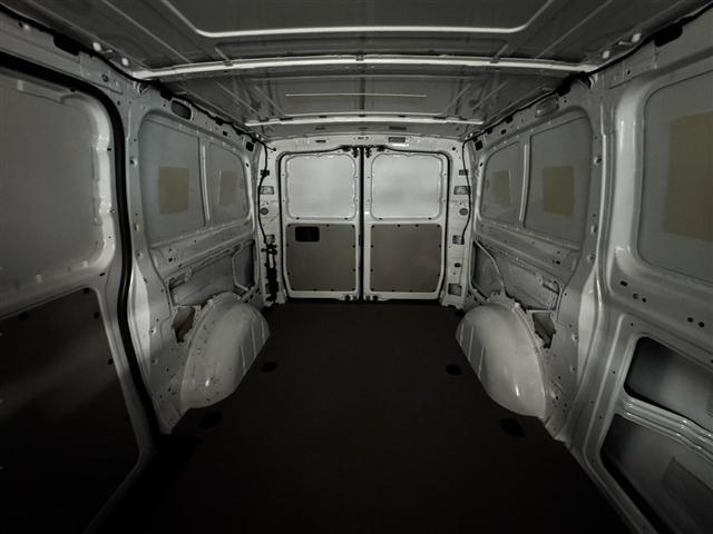 Mercedes-Benz Metris Cargo Van Standard Roof 126" Wheelbase 2020
