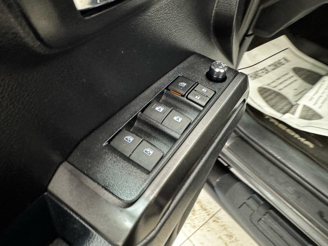 Toyota Tacoma TRD Off Road Double Cab 5' Bed V6 4x4 MT (Natl) 2017