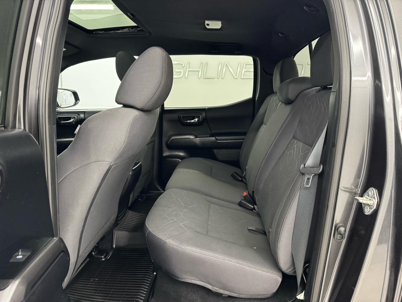 Toyota Tacoma TRD Off Road Double Cab 5' Bed V6 4x4 MT (Natl) 2017