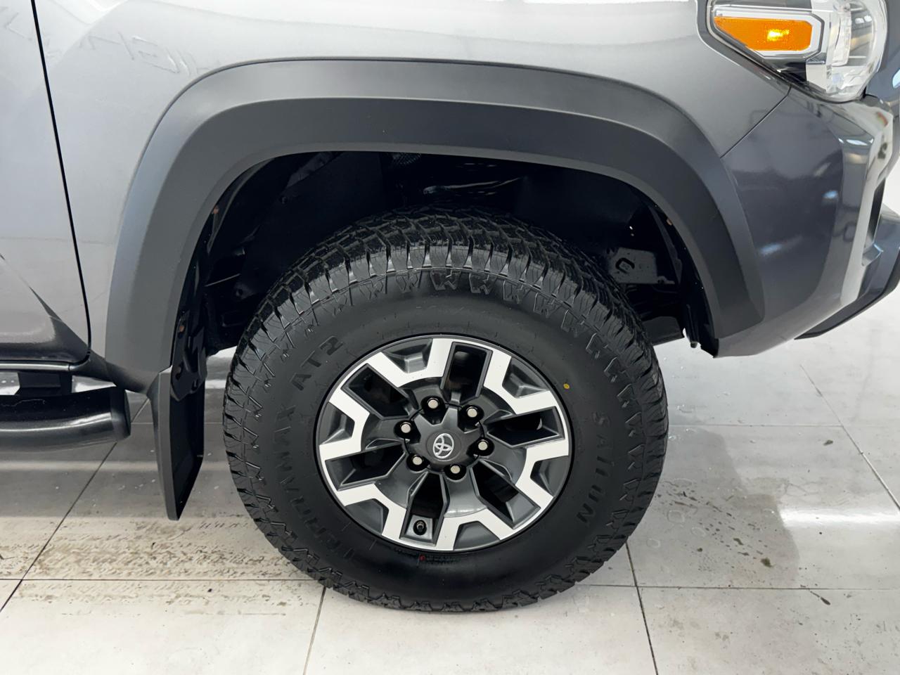 Toyota Tacoma TRD Off Road Double Cab 5' Bed V6 4x4 MT (Natl) 2017