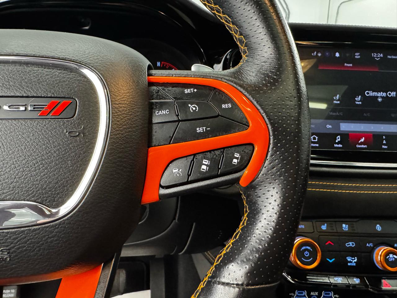 Dodge Durango Orange Sport AWD 2022