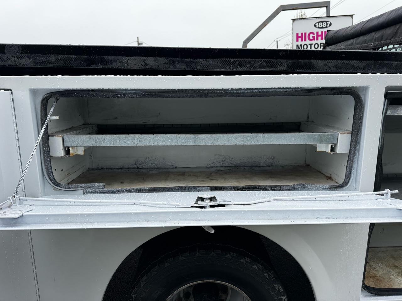 Ford Super Duty F-350 DRW Lariat 4WD Crew Cab 179" WB 60" CA 2019