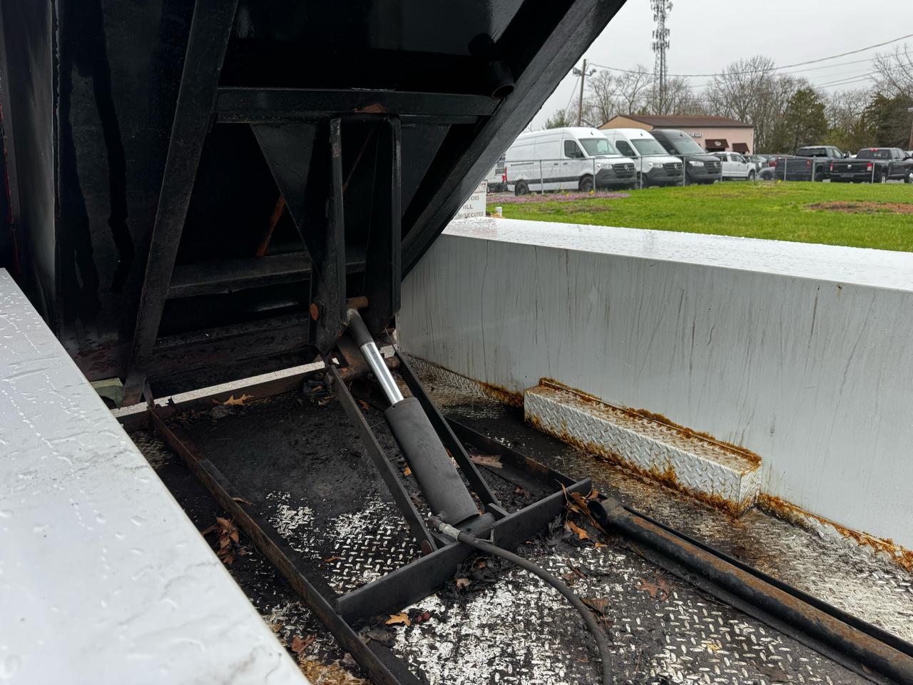 Ford Super Duty F-350 DRW Lariat 4WD Crew Cab 179" WB 60" CA 2019