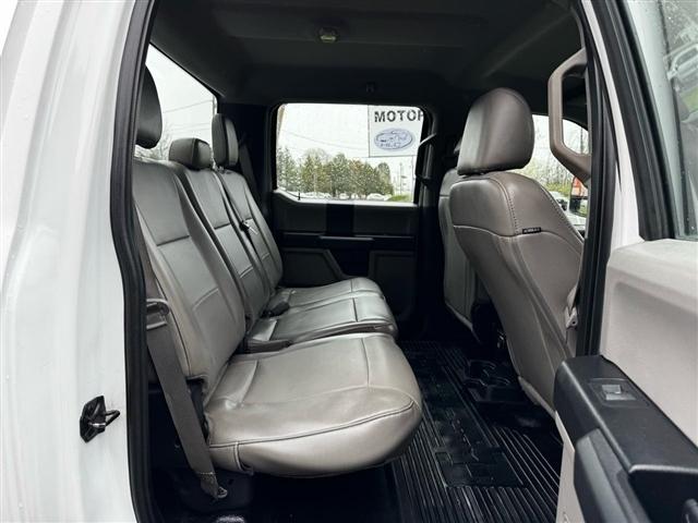 Ford Super Duty F-350 DRW Lariat 4WD Crew Cab 179" WB 60" CA 2019