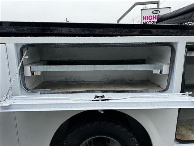 Ford Super Duty F-350 DRW Lariat 4WD Crew Cab 179" WB 60" CA 2019