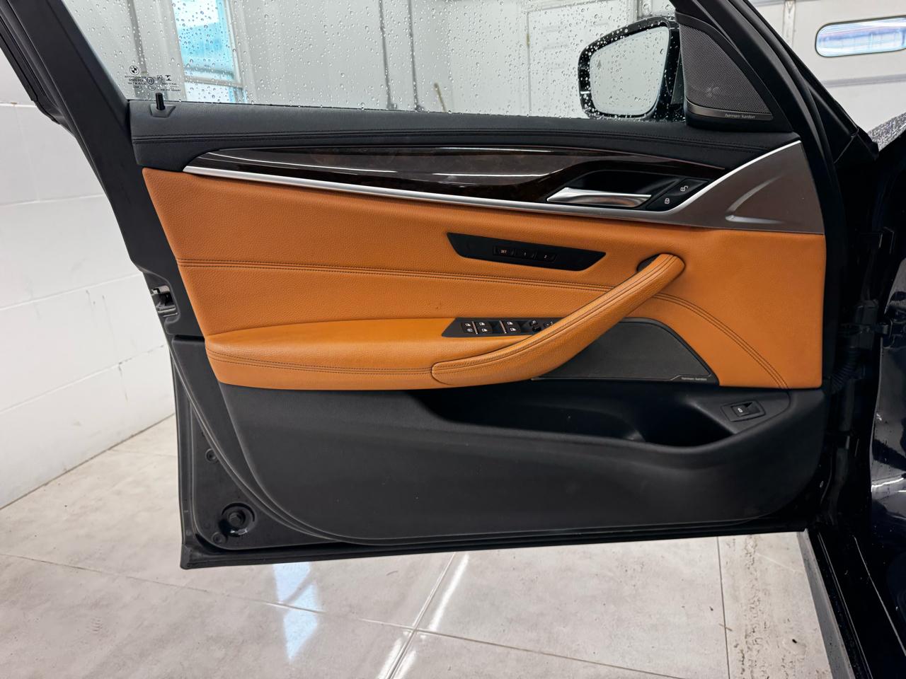 BMW 5 Series M550i xDrive Sedan 2018