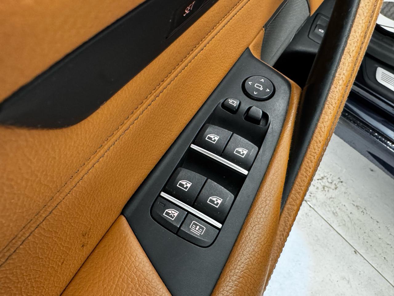 BMW 5 Series M550i xDrive Sedan 2018