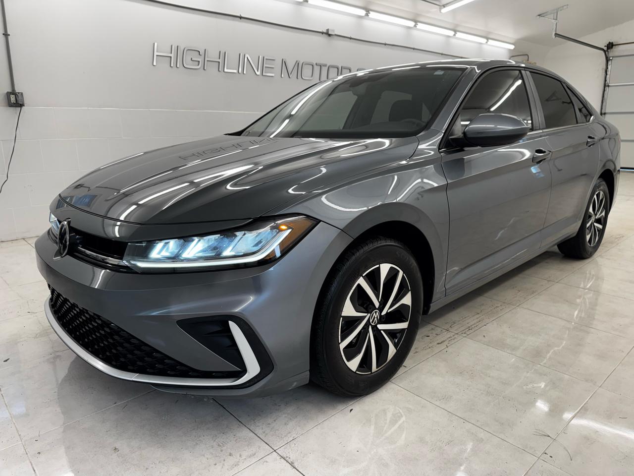 Volkswagen Jetta S Auto 2025