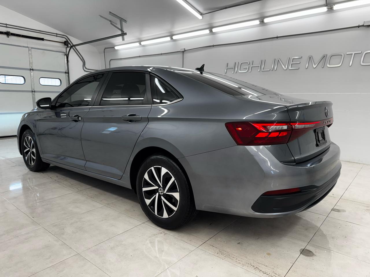 Volkswagen Jetta S Auto 2025