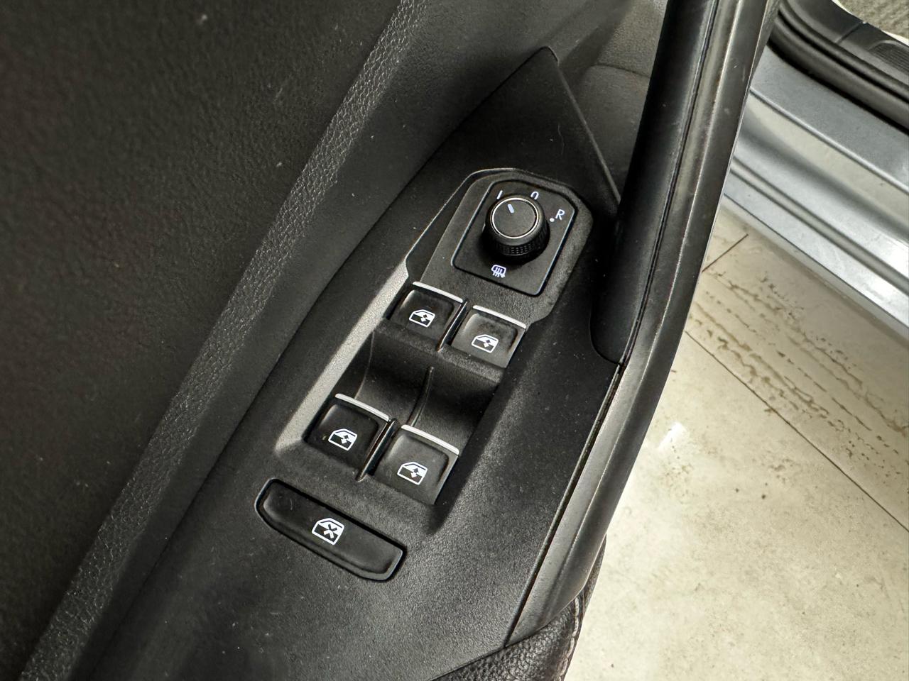 Volkswagen Jetta S Auto 2025